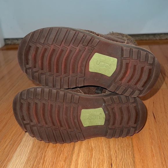 Ugg Boots 🥾 - Picture 6 of 7
